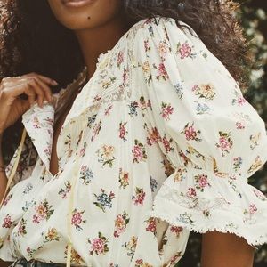 Doen Tulea Top in Fleurs de Jonquil